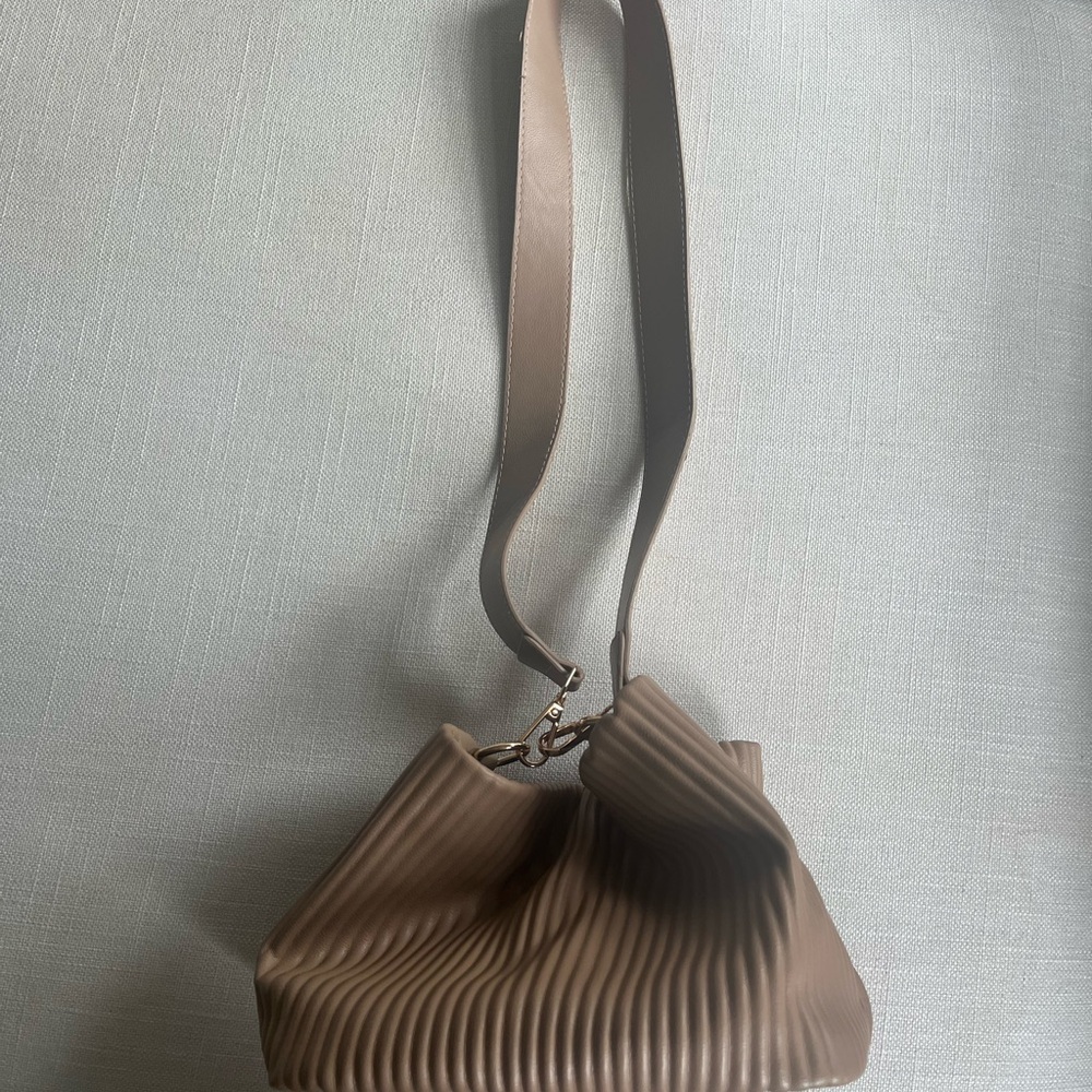Elegant Tan Pleated Women's Bag
